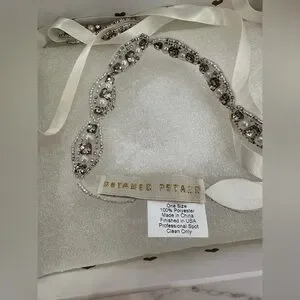 UNTAMED PETALS BY AMANDA JUDGE | Accessories | Untamed  display picture 2
